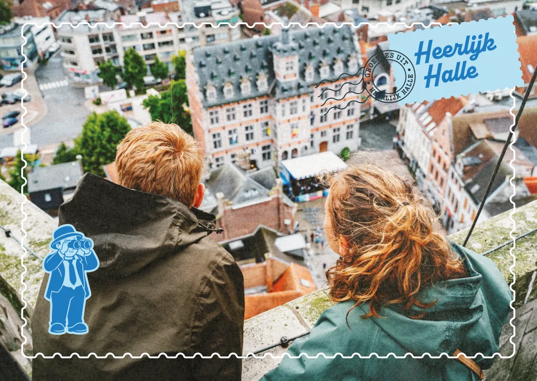 Postkaart met twee mensen die uitkijken over de stad