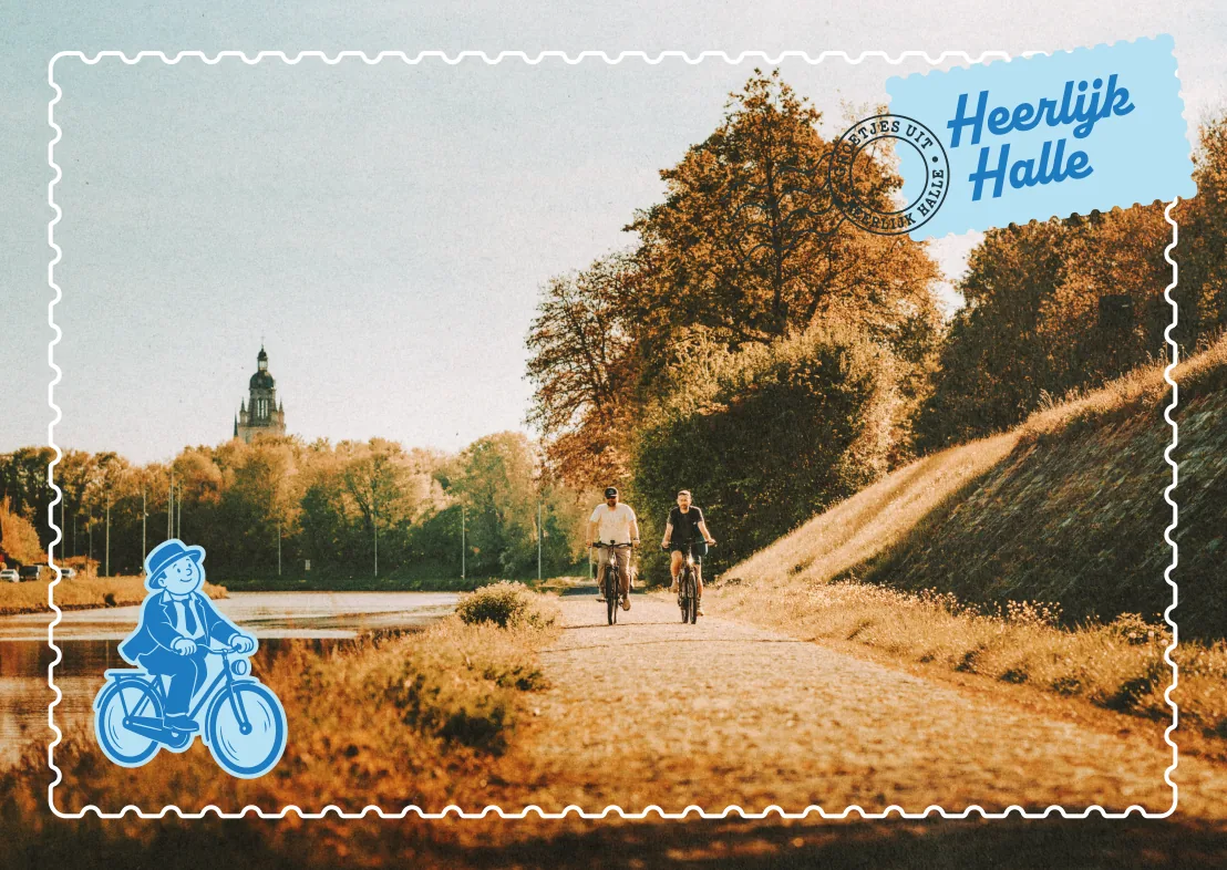 Postkaart met fietsers op een pad in de herfst
